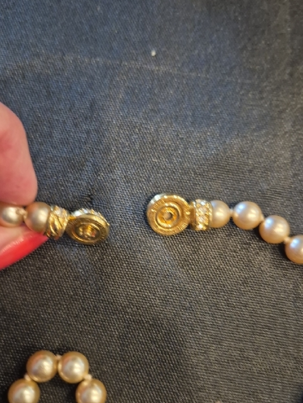 Vintage Nolan Miller Champagne 18 Inch Pearl Necklace With Rhinestone Accents - Picture 6 of 7